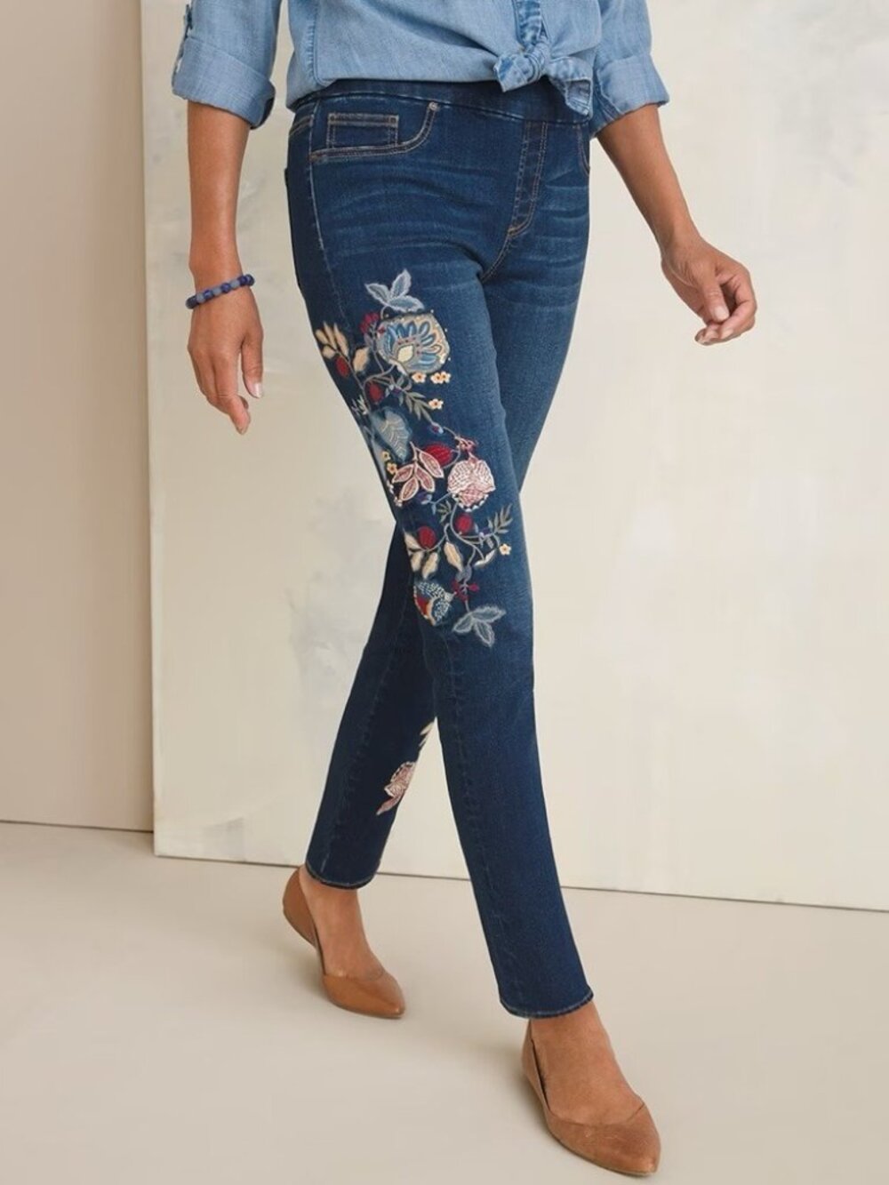 Chico's Embroidered Floral Pull-on Ankle Jegging Size 6
